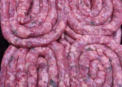 Salsiccia condita cruda